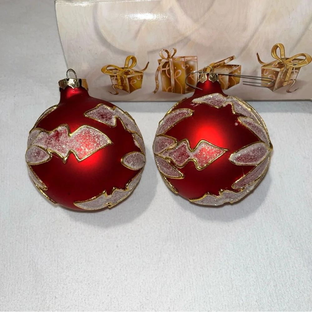 Vintage Red & sparkling Holiday Ornaments Set - Picture 4 of 15